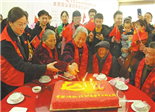 福鼎点头镇妇联、团委等单位为高龄老人集体做寿